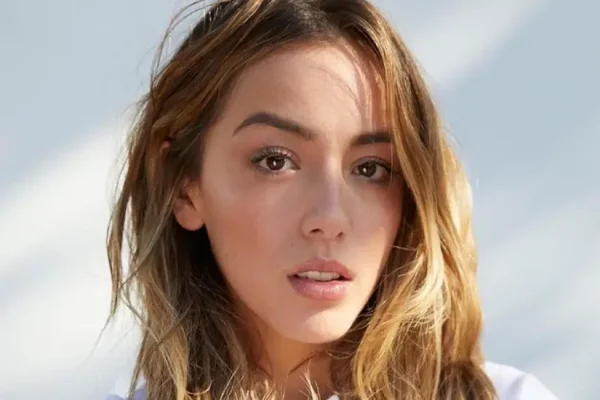 Chloe Bennet