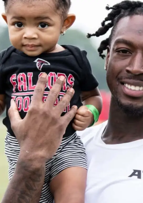 Meet Jaguars WR Calvin Ridley’s Fiancée, Dominique Fitchard